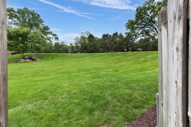 144 W Ticonderoga Dr Unit H, Westerville, OH 43081 - view of green lawn