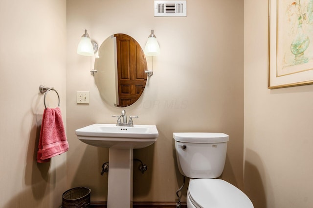 2731 E Broad St, Bexley, OH 43209 - half bath featuring toilet