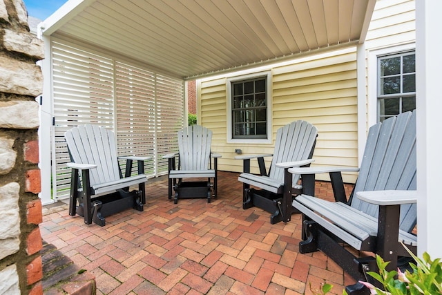 2731 E Broad St, Bexley, OH 43209 - view of patio / terrace
