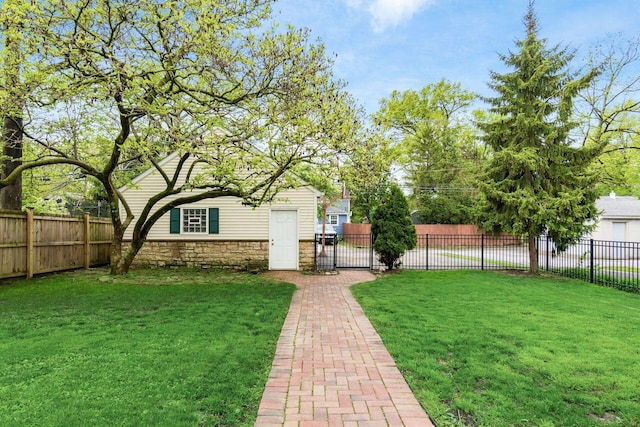 2731 E Broad St, Bexley, OH 43209 - view of yard