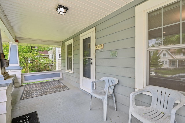 467 Brevoort Rd, Columbus, OH 43214 - view of patio with covered porch