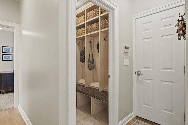 2557 Coltsbridge Dr, Lewis Center, OH 43035 - mudroom featuring baseboards