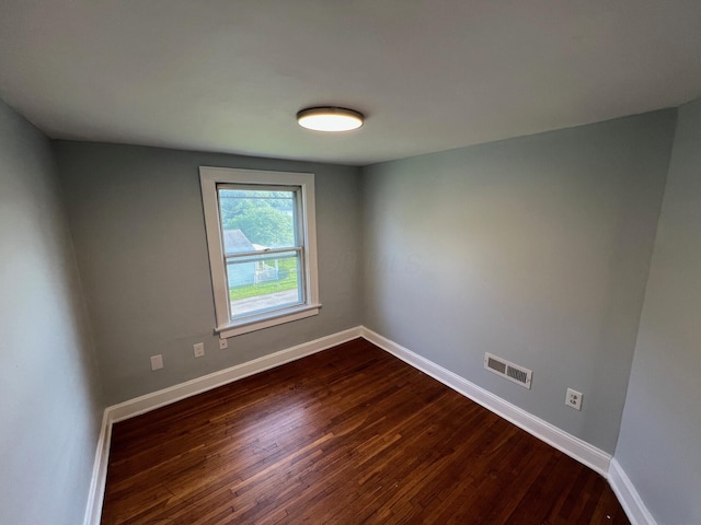 155 Schultz Ave, Columbus, OH 43222 - unfurnished room featuring dark wood-style floors and baseboards