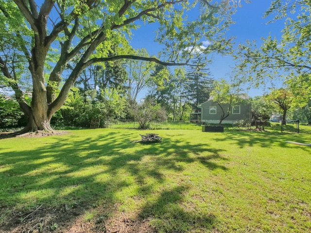 4838 Calvin Dr, Columbus, OH 43227 - view of yard