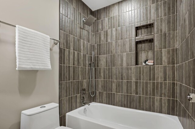 2727 Westmont Blvd, Columbus, OH 43221 - full bath featuring toilet and shower / washtub combination