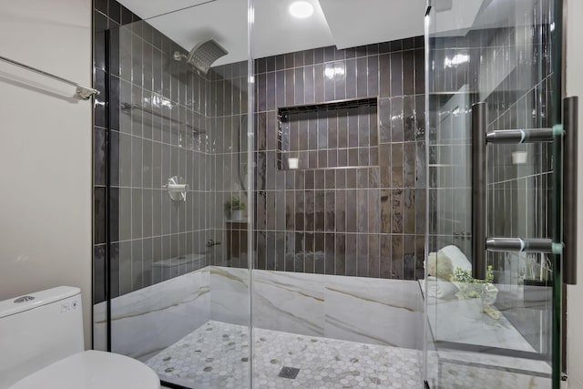 2727 Westmont Blvd, Columbus, OH 43221 - bathroom with a tile shower and toilet