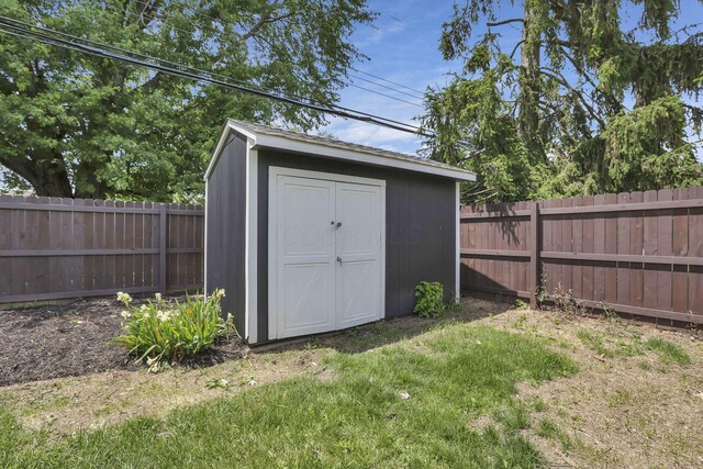 2727 Westmont Blvd, Columbus, OH 43221 - view of shed