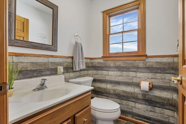 1719 Marion Rd NW, Utica, OH 43080 - half bath featuring vanity and toilet