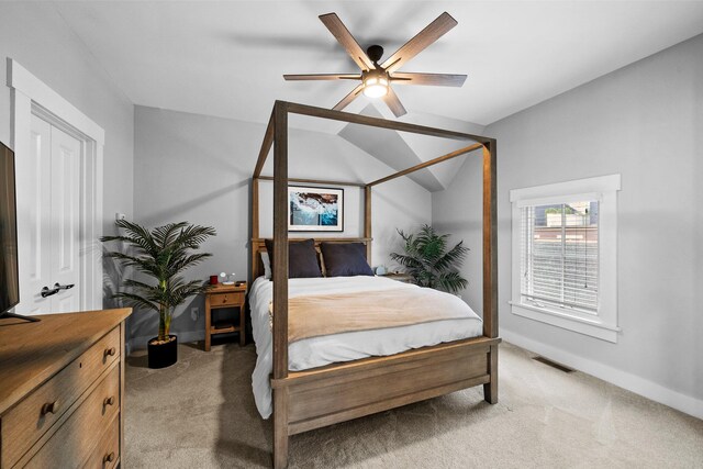 103 Lundy St, Columbus, OH 43215 - bedroom with light colored carpet, baseboards, and ceiling fan