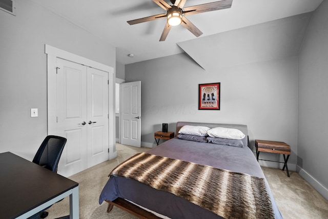 103 Lundy St, Columbus, OH 43215 - bedroom featuring light colored carpet, a closet, an office area, baseboards, and a ceiling fan