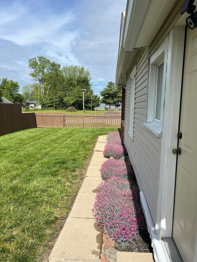 44 King Ave, Newark, OH 43055 - view of yard
