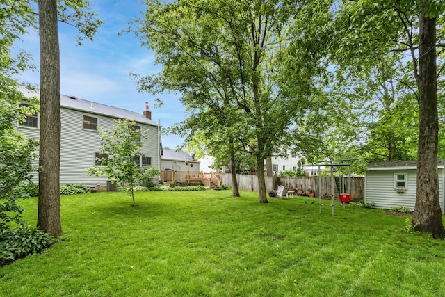 68 Whipple Pl, Westerville, OH 43081 - view of yard with a wooden deck