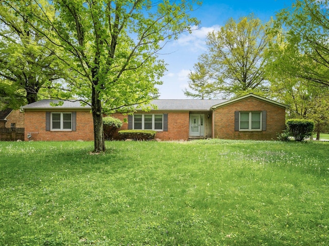 3182 Grey Fox Dr, Columbus, OH 43230 - ranch-style house featuring brick siding and a front yard