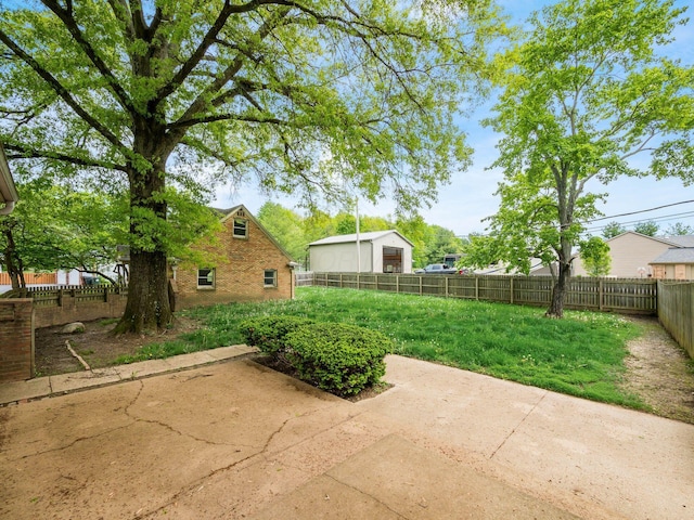 3182 Grey Fox Dr, Columbus, OH 43230 - view of patio / terrace with a fenced backyard