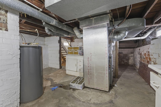 1096 Church St, Logan, OH 43138 - unfinished basement with water heater
