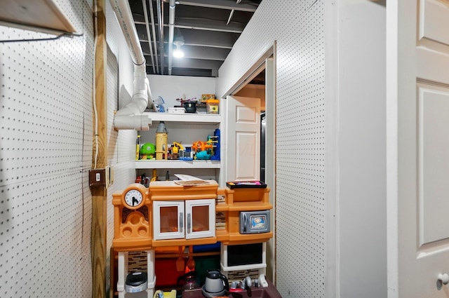 7227 Stemen Rd, Pickerington, OH 43147 - view of storage area