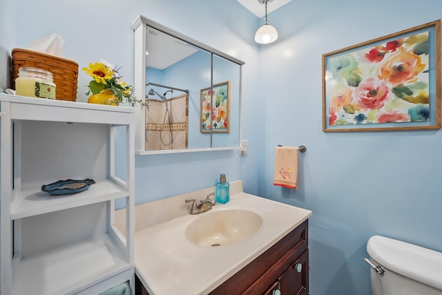 19 Vaughn Rd, Delaware, OH 43015 - bathroom featuring vanity and curtained shower