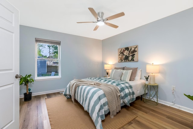 225 Reeb Ave, Columbus, OH 43207 - bedroom with wood finished floors and a ceiling fan