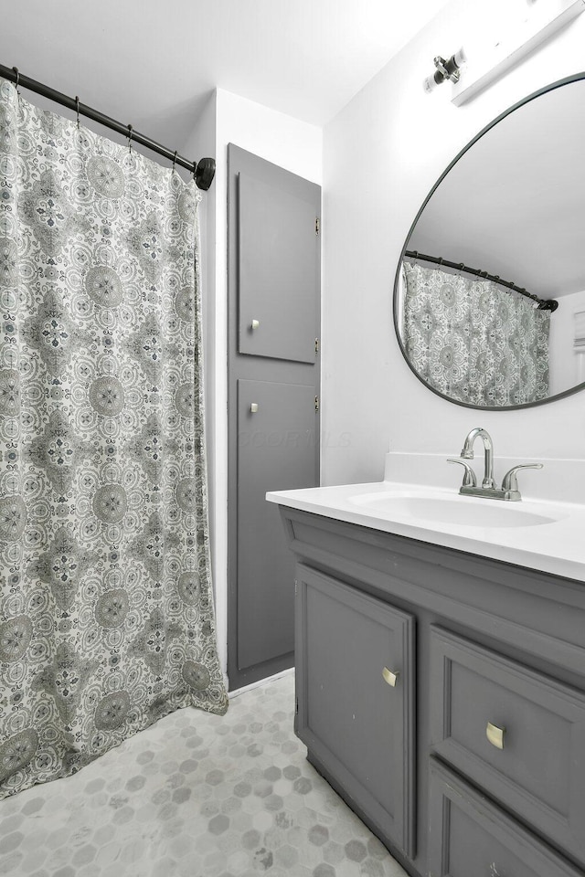 221 W Mulberry St, Baltimore, OH 43105 - full bathroom with vanity and curtained shower