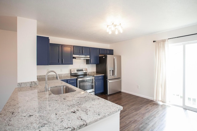 960 Hartford Village Blvd, Columbus, OH 43228 - kitchen featuring stainless steel appliances, under cabinet range hood, a sink, and healthy amount of natural light