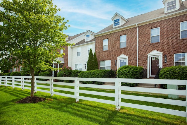960 Hartford Village Blvd, Columbus, OH 43228 - view of front of home featuring brick siding