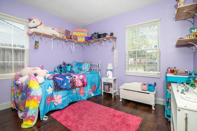2806 Claude Dr, Columbus, OH 43207 - bedroom featuring wood finished floors and baseboards