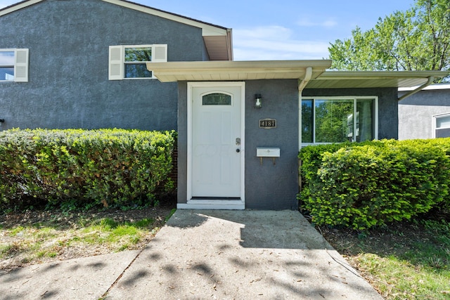 4187 Medway Ave, Columbus, OH 43213 - property entrance featuring stucco siding