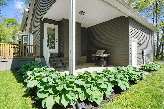 7353 Selma Pike, South Charleston, OH 45368 - property entrance featuring a lawn