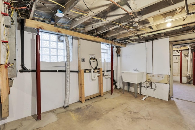 255 E Kelso Rd, Columbus, OH 43202 - below grade area featuring healthy amount of natural light and a sink