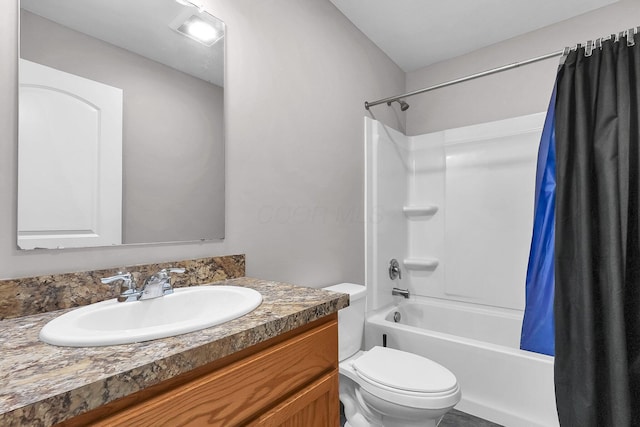5617 Branchville Dr, Canal Winchester, OH 43110 - full bath featuring toilet, shower / bath combination with curtain, and vanity