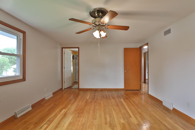 6070 Barberry Holw, Columbus, OH 43213 - unfurnished room featuring light wood-style flooring, ceiling fan, and baseboards