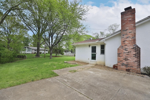 6070 Barberry Holw, Columbus, OH 43213 - view of grassy yard with a patio