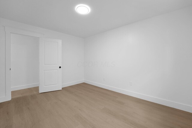 524 Avondale Ave, Marion, OH 43302 - unfurnished room featuring light wood-style flooring and baseboards
