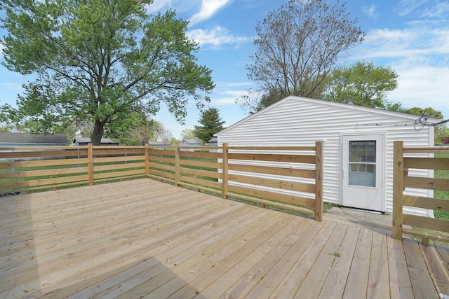 524 Avondale Ave, Marion, OH 43302 - wooden deck featuring fence