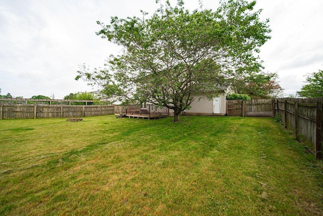 5039 Lee Rd, South Bloomfield, OH 43103 - view of yard with a deck