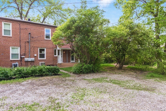 1369 Meadow Rd, Columbus, OH 43212 - view of front of home featuring brick siding