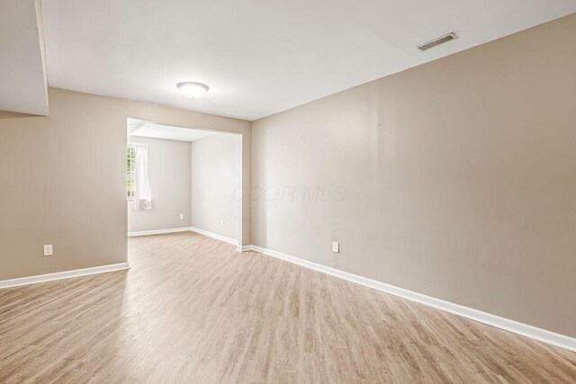 8950 Woodhaven Rd, Johnstown, OH 43031 - spare room featuring light wood-style floors and baseboards