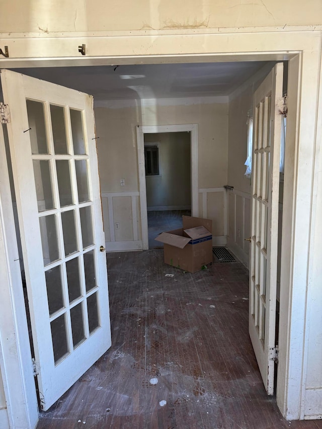 1413 Minnesota Ave, Columbus, OH 43211 - hallway featuring wood-type flooring and wainscoting