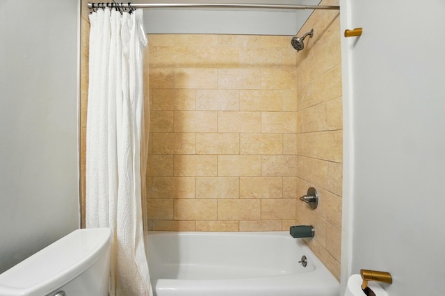 1545 Westwood Ave, Columbus, OH 43212 - bathroom featuring toilet and shower / tub combo with curtain