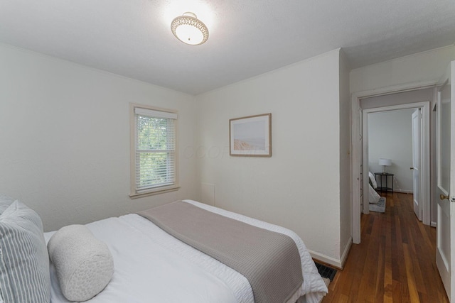 832 Oxley Rd, Columbus, OH 43212 - bedroom with hardwood / wood-style flooring and baseboards
