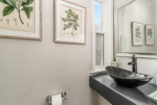 1105 Say Ave, Columbus, OH 43201 - bathroom featuring a sink