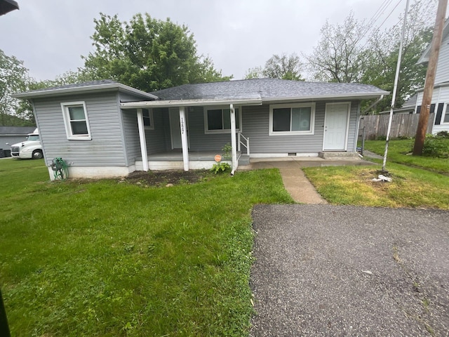 1227 Hart Rd, Columbus, OH 43223 - view of front facade featuring covered porch