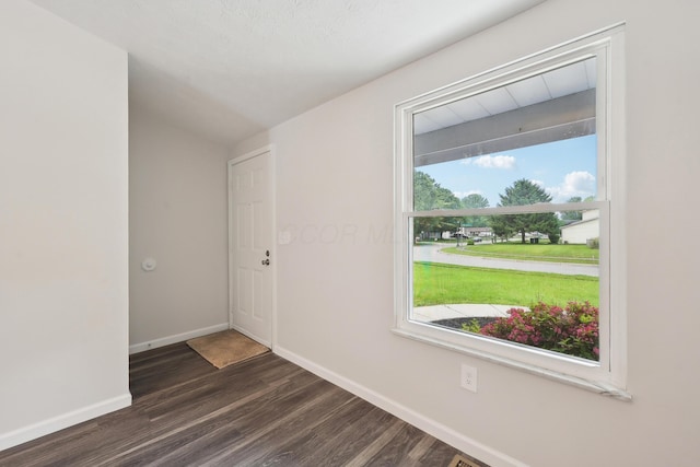 3368 Pine Valley Rd, Columbus, OH 43219 - unfurnished room featuring baseboards and dark wood-style floors