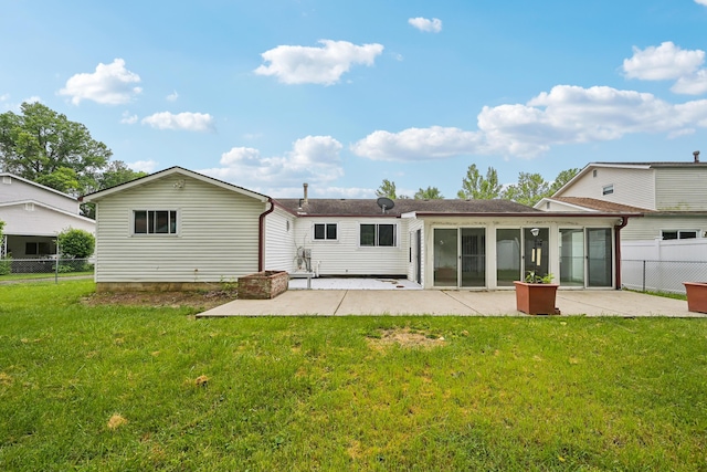 3368 Pine Valley Rd, Columbus, OH 43219 - rear view of house with a patio area and a sunroom