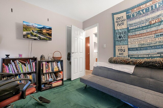 2894 Langfield Dr, Columbus, OH 43209 - living area featuring carpet