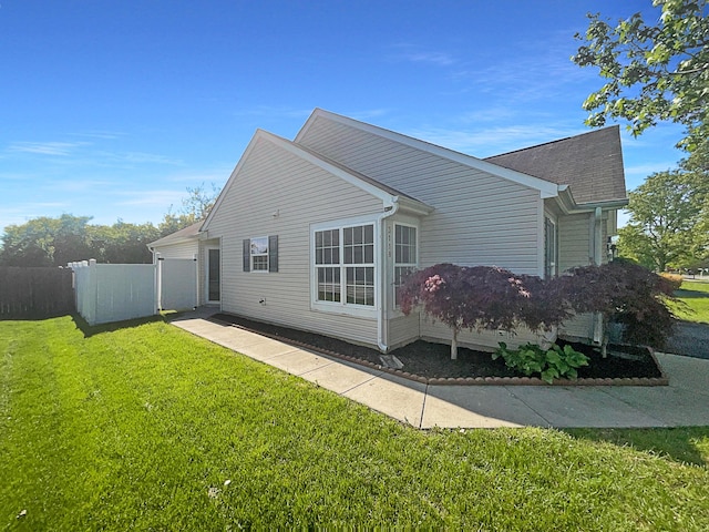 3118 Legion Ln, Columbus, OH 43232 - view of side of home