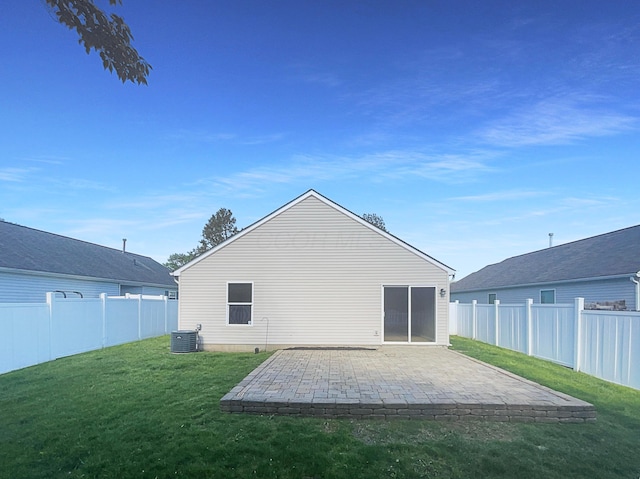 3118 Legion Ln, Columbus, OH 43232 - back of house with a patio area