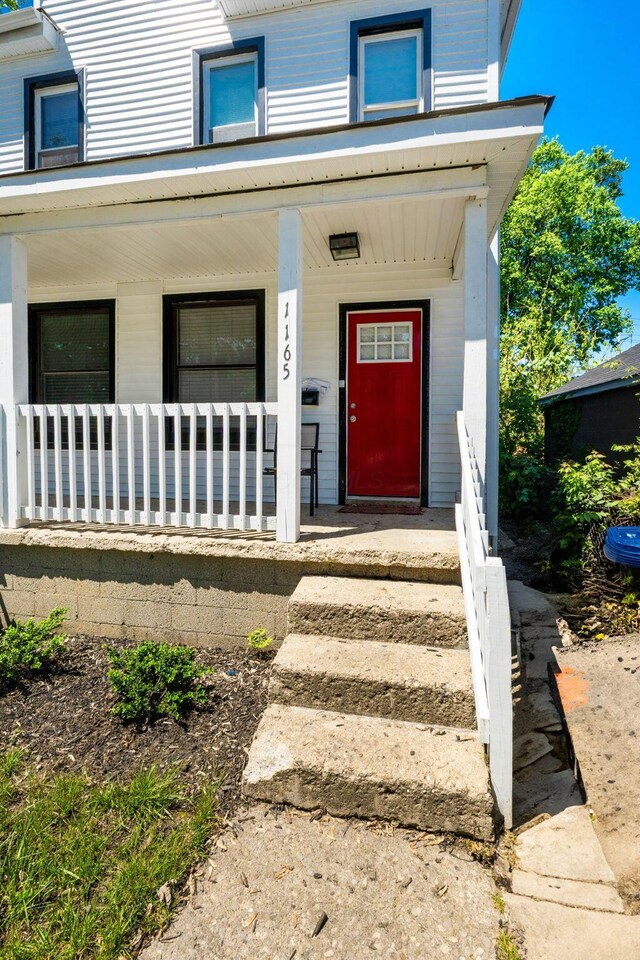 1165 Wager St Unit 1165-1167, Columbus, OH 43206 - entrance to property with covered porch