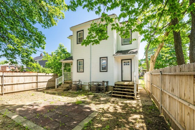 1165 Wager St Unit 1165-1167, Columbus, OH 43206 - back of property featuring a fenced backyard