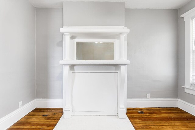 1165 Wager St Unit 1165-1167, Columbus, OH 43206 - detailed view of baseboards and wood finished floors
